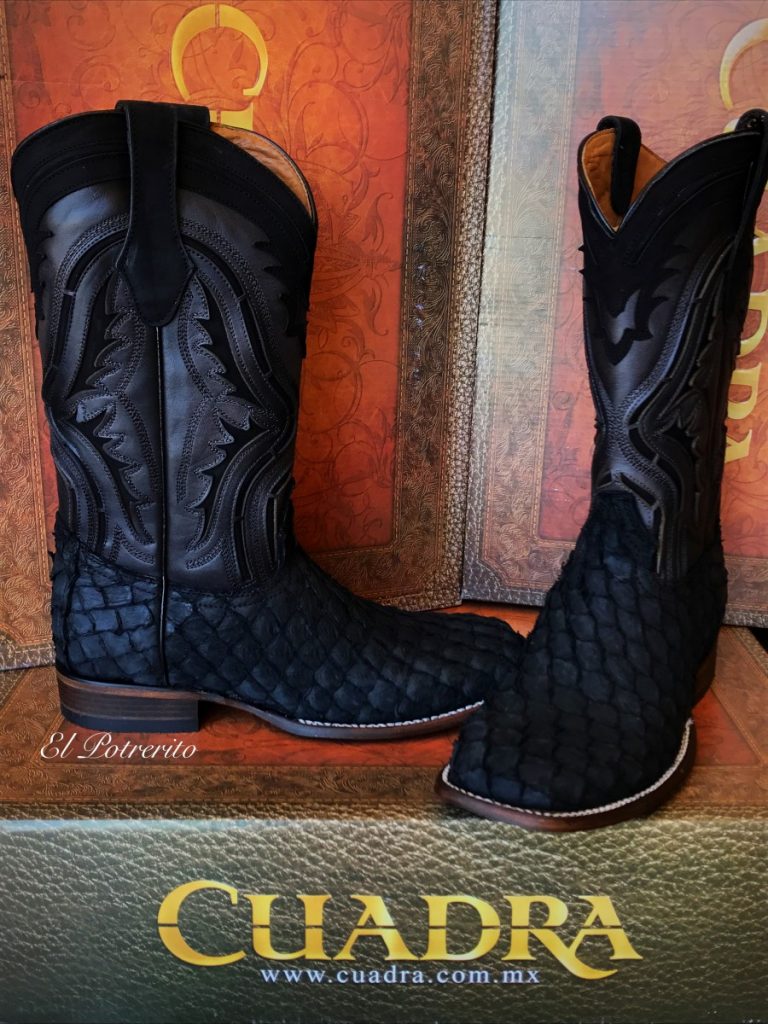 CUADRA- Men's Pirarucu Wide Square Toe Boots ( Black ) - El Potrerito