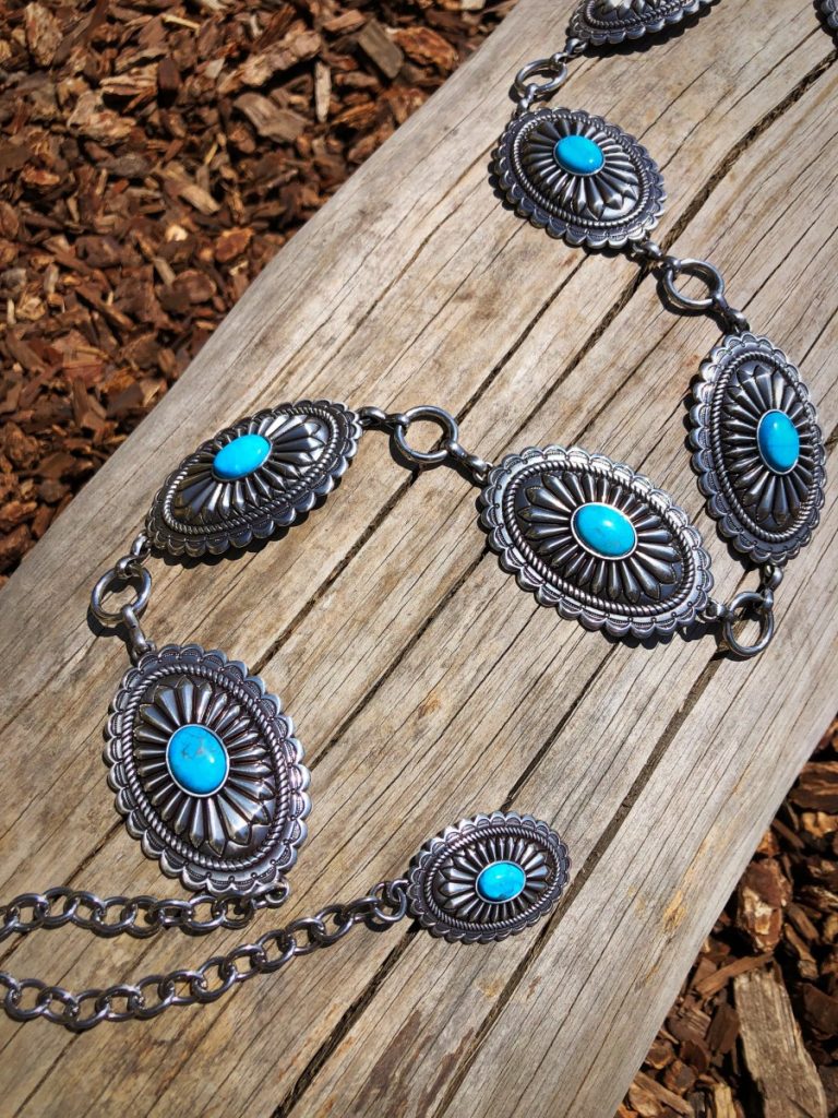 ARIAT Women’s Turquoise Concho Chain Belt ( Silver / Turquoise ) El