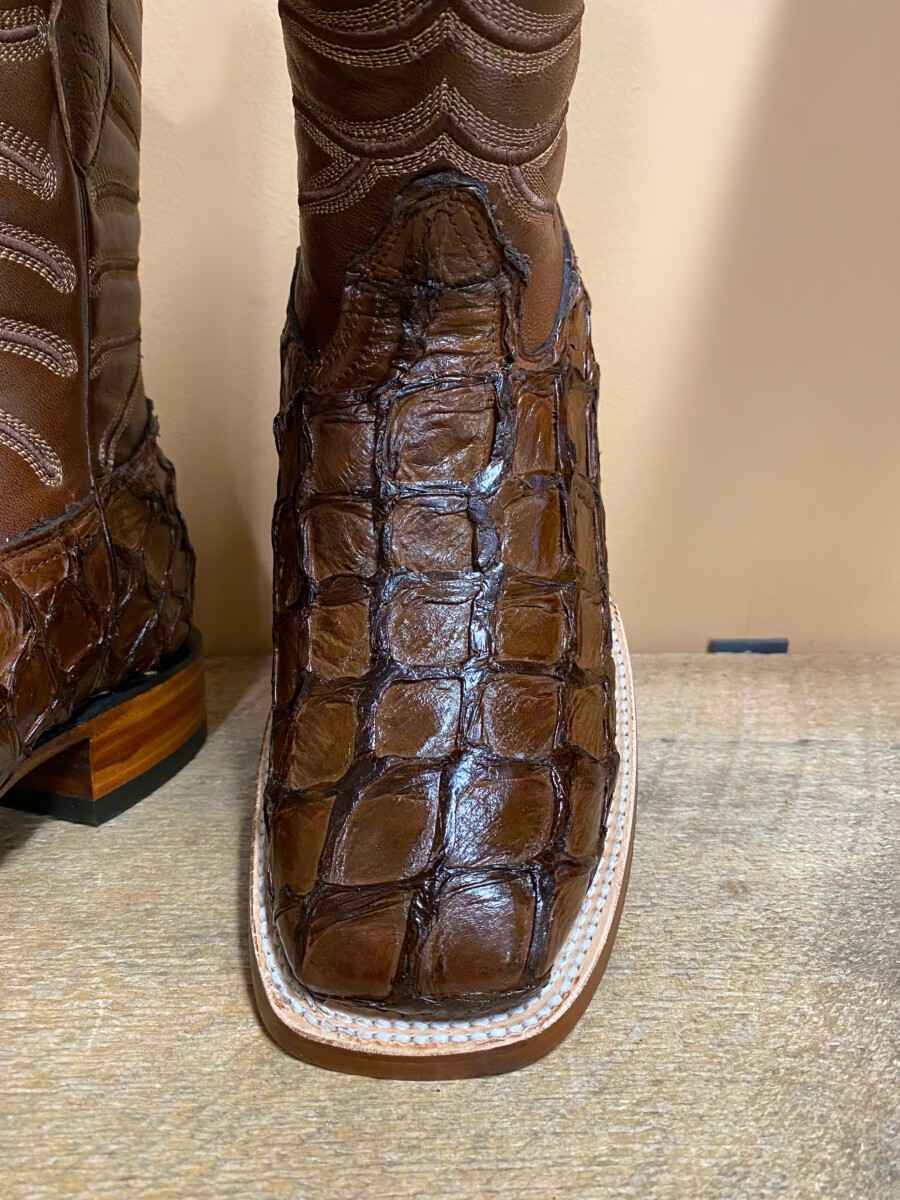 Los Altos – Wide Square Toe Pirarucu Boot (Brown Glossy) – El Potrerito
