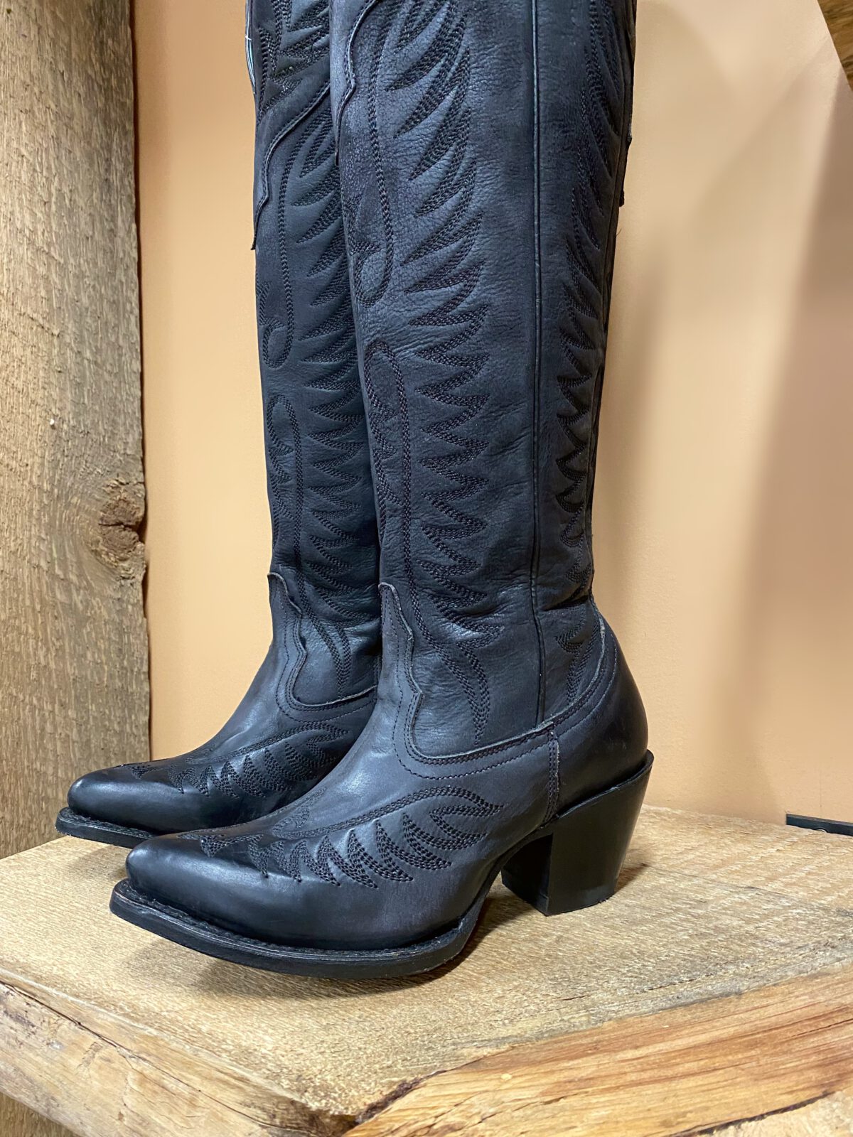 Corral – Embroidery Knee High Cowgirl Boots (Black) – El Potrerito