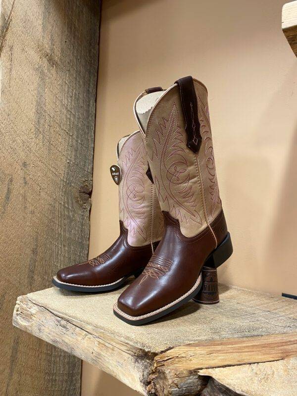 ARIAT Women Round Up Wide Square Toe Western Boot ( Champagne ) El